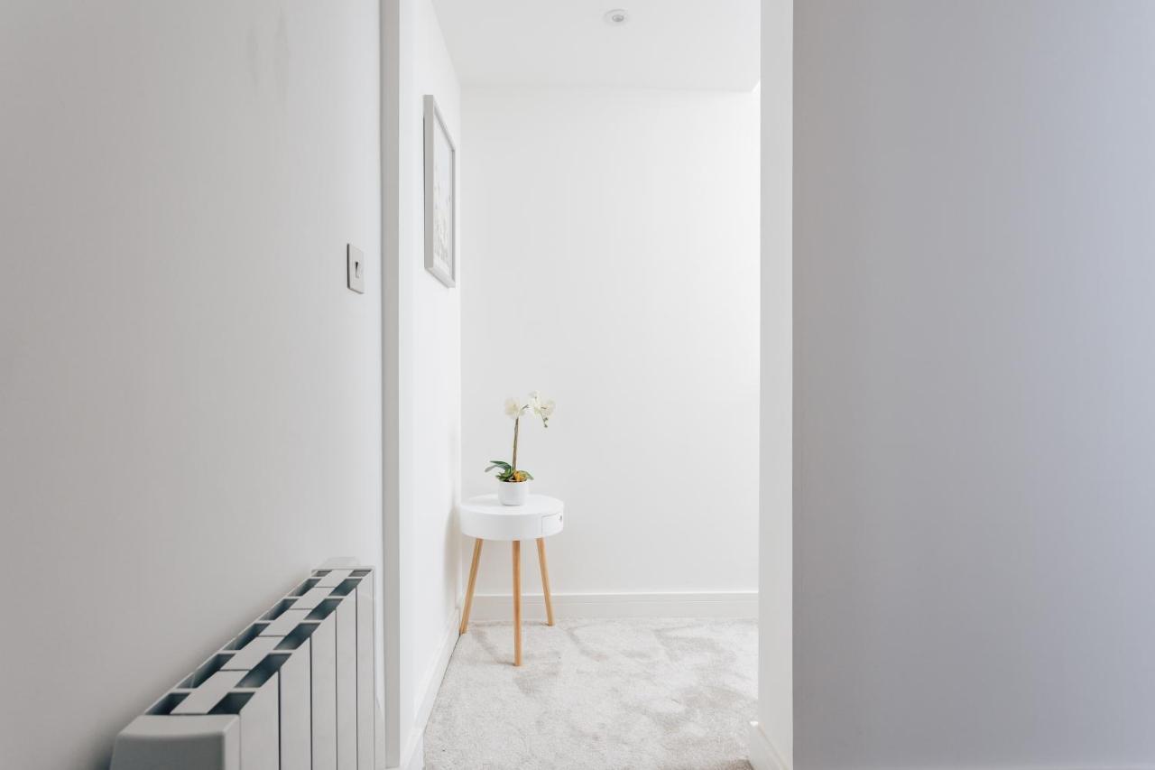 Contemporary Two Bedroom Duplex - Secluded Residence With Parking In A Prime Central Location Μπόρνμουθ Εξωτερικό φωτογραφία
